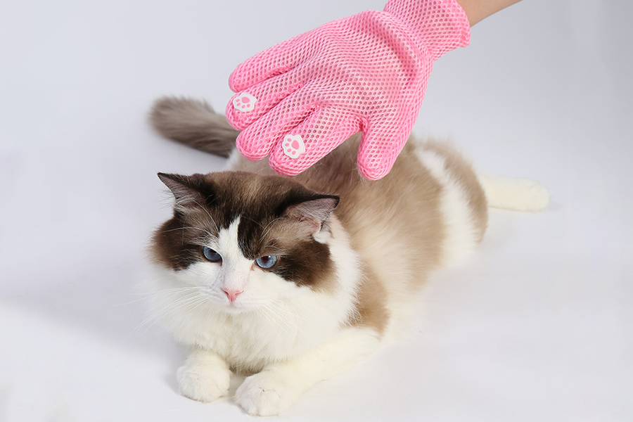 Pet Grooming Glove for Shedding Control